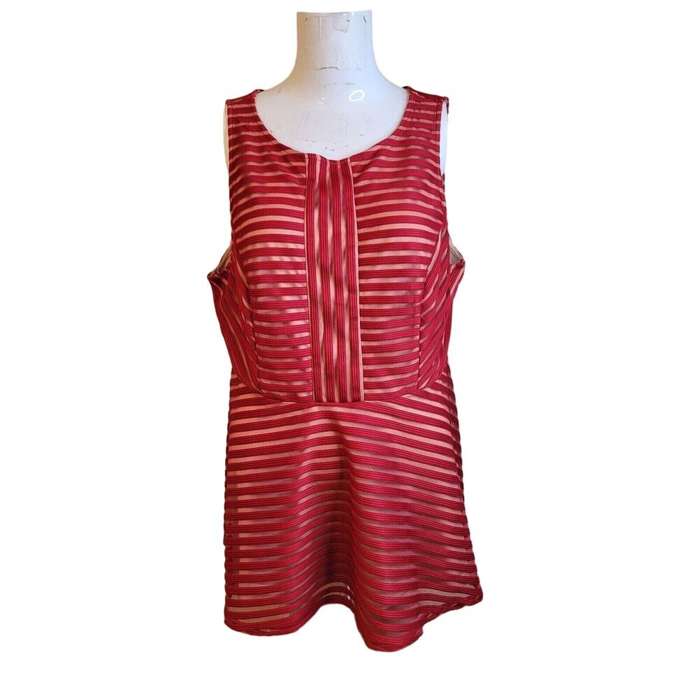 Torrid size 0 Top Large women striped lining texture stretch sleeveless peplum